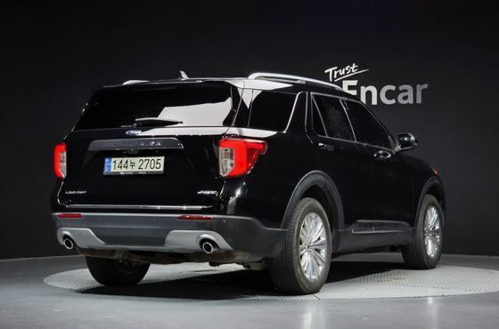Ford Explorer 2.3 LimIted 4WD — пробег 31 292 км — фото 2 из 5