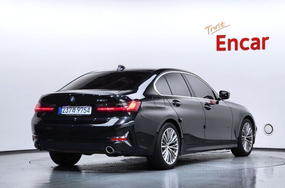 BMW 3-Series 320i Luxury — пробег 104 153 км — фото 2 из 5