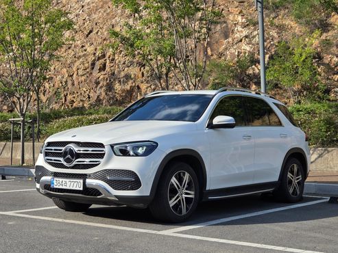 Mercedes-Benz GLE-Class GLE300d 4MATIC — пробег 266 000 км — фото 1 из 5