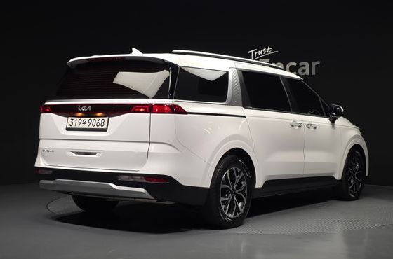 Kia Carnival Diesel 9-Seater Prestige — пробег 128 002 км — фото 2 из 5