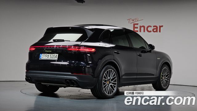 Porsche Cayenne 3.0 E-Hybrid — пробег 20 246 км — фото 2 из 5