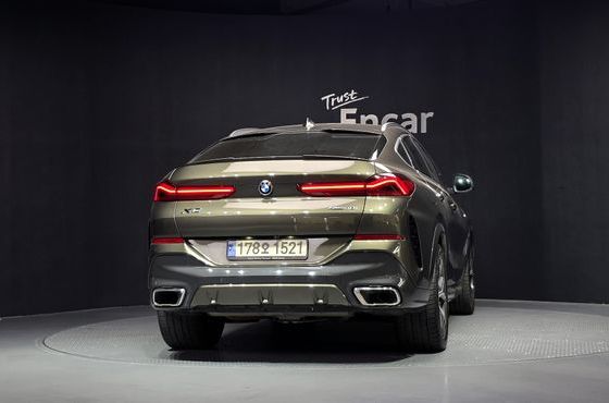 BMW X6 xDrive40i M Sport — пробег 66 467 км — фото 4 из 5