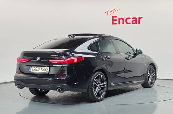 BMW 2-Series 220i M Sports — пробег 59 820 км — фото 2 из 5