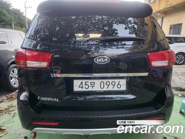 Kia Carnival из Кореи Encar