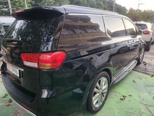Kia Carnival 9-seater Noblesse — пробег 185 000 км — фото 4 из 5
