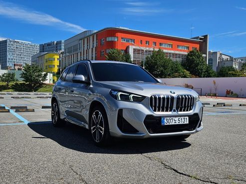 BMW X1 xDrive 20i M Sport — пробег 19 500 км — фото 2 из 5