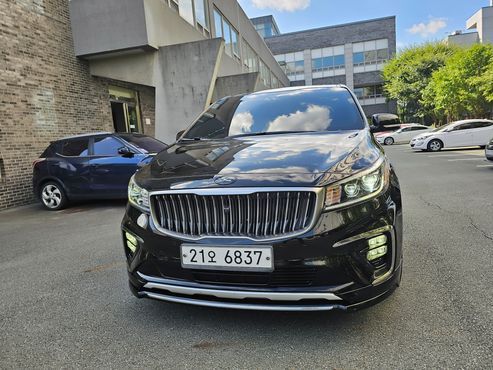 Kia Carnival 9-Seater Noblesse Special — пробег 163 000 км — фото 1 из 5