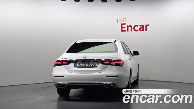 Mercedes-Benz E-Class из Кореи Encar