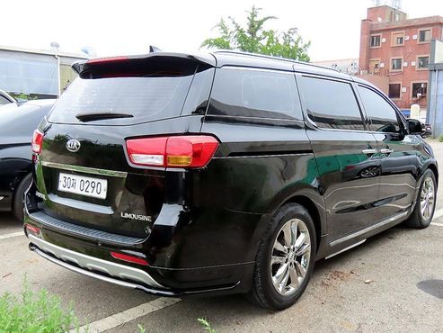 Kia Carnival 7-seater Limousine President — пробег 242 805 км — фото 3 из 5