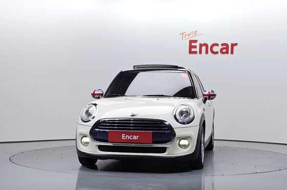 Mini Cooper 5Door Mid 3rd — пробег 55 636 км — фото 3 из 5