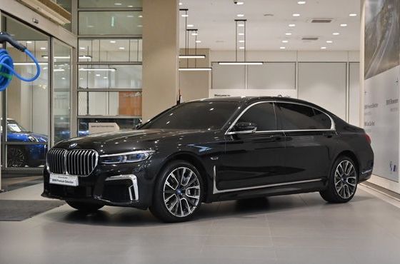 BMW 7-Series 745Le iPerformance M Sport — пробег 84 134 км — фото 1 из 5