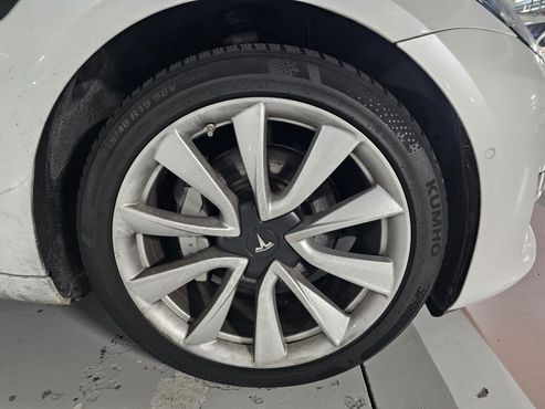Tesla Model 3 Long Range AWD — пробег 99 800 км — фото 5 из 5