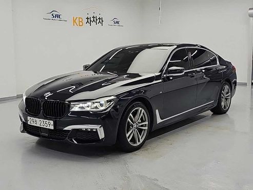BMW 7-Series 740Li xDrive M Sport Package — пробег 143 975 км — фото 1 из 5