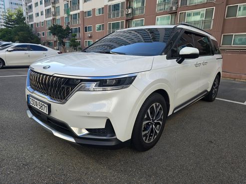 Kia Carnival Diesel 9-Seater Noblesse — пробег 80 000 км — фото 2 из 5