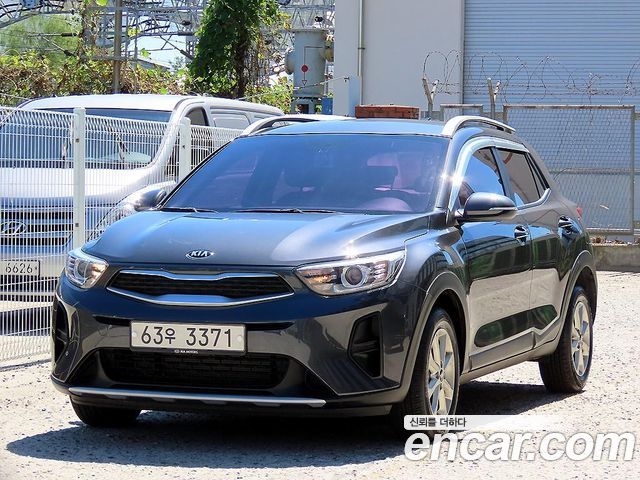 Kia Stonic 1.4 Deluxe — пробег 53 788 км — фото 2 из 5