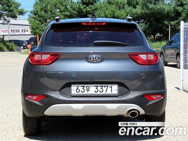 Kia Stonic 1.4 Deluxe — пробег 53 788 км — фото 4 из 5