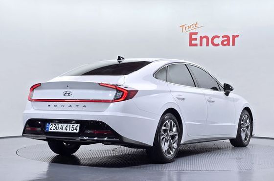 Hyundai Sonata 2.0 Premium Plus — пробег 27 933 км — фото 2 из 5