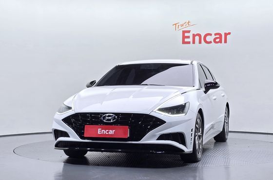 Hyundai Sonata 2.0 Premium Plus — пробег 27 933 км — фото 3 из 5