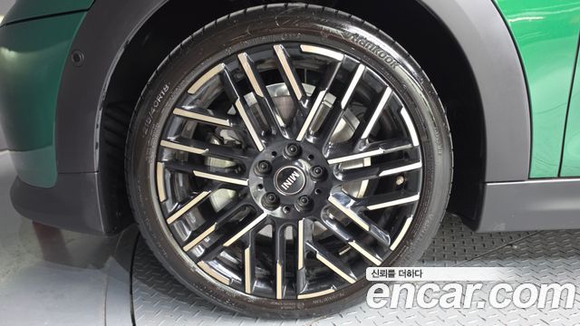Mini Cooper Favoured — пробег 10 027 км — фото 5 из 5