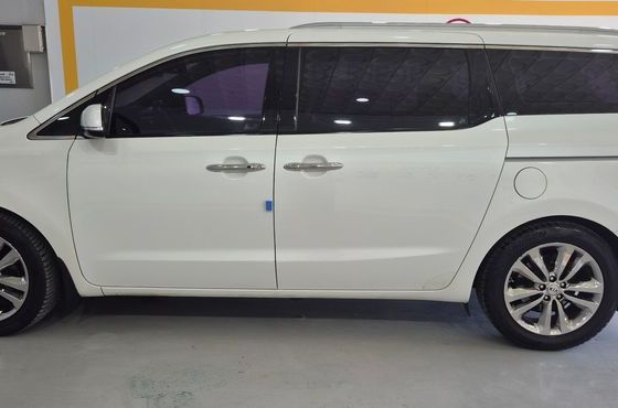 Kia Carnival 7-seater Limousine President — пробег 238 161 км — фото 4 из 5