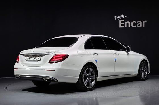Mercedes-Benz E-Class E300 4MATIC Avnatgarde — пробег 184 815 км — фото 2 из 5