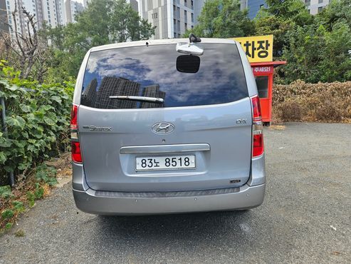 Hyundai Starex 5-Seater VAN CVX Luxury — пробег 137 227 км — фото 4 из 5