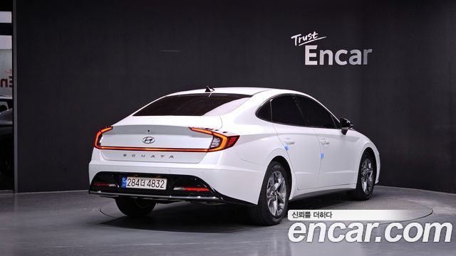 Hyundai Sonata 2.0 Premium Plus — пробег 30 140 км — фото 2 из 5