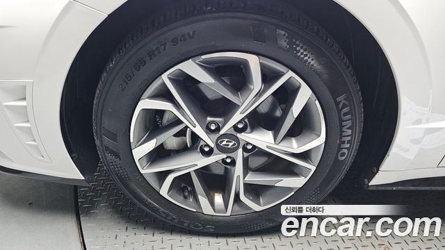Hyundai Sonata 2.0 Premium Plus — пробег 30 140 км — фото 5 из 5