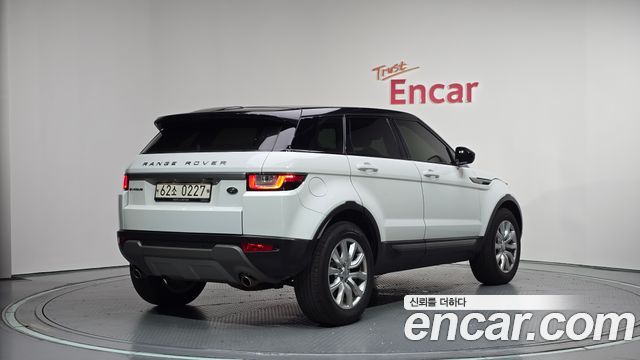 Land Rover Range Rover Evoque 2.0 TD4 SE — пробег 58 956 км — фото 2 из 5