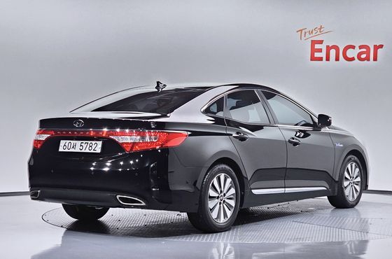 Hyundai Grandeur Premium — пробег 216 221 км — фото 2 из 5