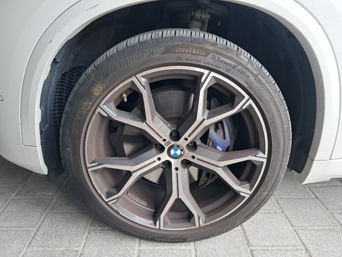 BMW X5 xDrive 40i M Sport — пробег 53 907 км — фото 5 из 5