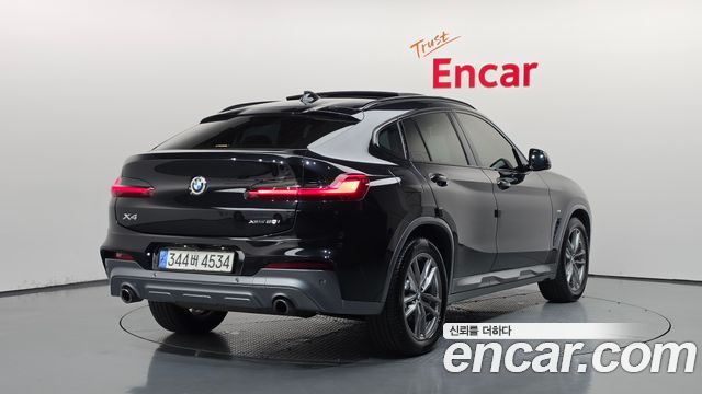BMW X4 xDrive20i M Sport X — пробег 76 446 км — фото 2 из 5