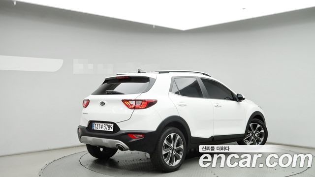 Kia Stonic 1.4 Trendy — пробег 68 729 км — фото 2 из 5