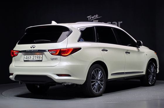 Infiniti QX60 3.5 AWD — пробег 135 484 км — фото 2 из 5