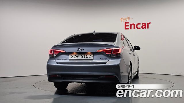 Hyundai Sonata 2.0 HEV Premium — пробег 89 730 км — фото 4 из 5