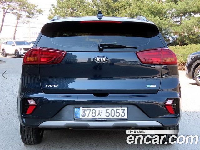 Kia Niro 1.6 HEV Noblesse — пробег 101 547 км — фото 4 из 5