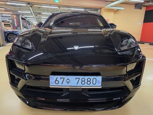 Porsche Macan Turbo — пробег 326 км — фото 2 из 5
