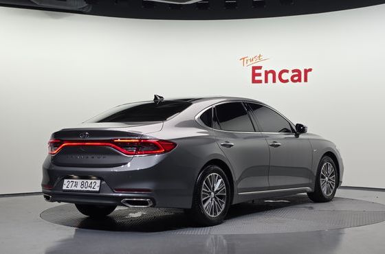 Hyundai Grandeur Exclusive Special — пробег 75 572 км — фото 2 из 5
