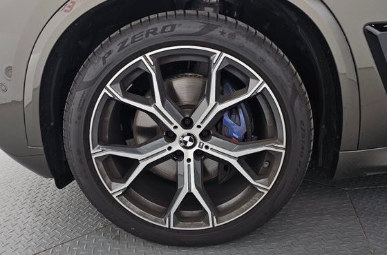 BMW X5 xDrive 30d M Sport — пробег 5 023 км — фото 5 из 5