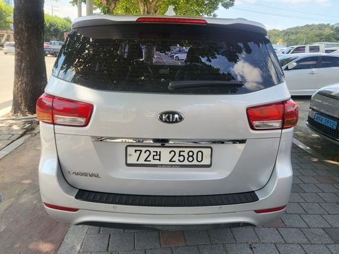 Kia Carnival 11-seater Luxury — пробег 100 014 км — фото 4 из 5