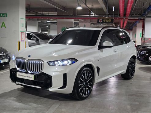 BMW X5 xDrive 40i M Sport — пробег 4 570 км — фото 1 из 5