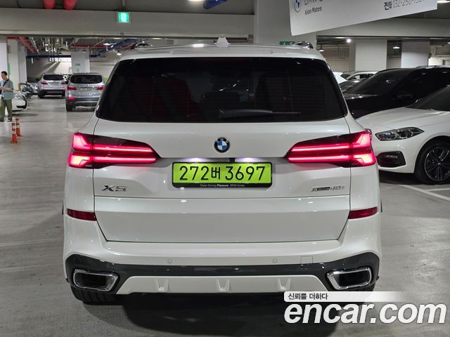 BMW X5 xDrive 40i M Sport — пробег 4 570 км — фото 4 из 5