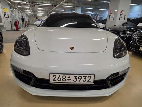 Porsche Panamera 4.0 GTS — пробег 56 300 км — фото 2 из 5