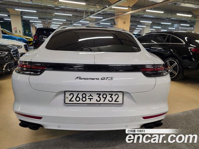Porsche Panamera 4.0 GTS — пробег 56 300 км — фото 3 из 5