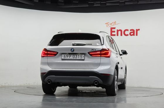 BMW X1 xDrive 20d — пробег 117 554 км — фото 4 из 5