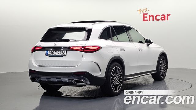 Mercedes-Benz GLC-Class GLC300 4MATIC AMG Line — пробег 39 442 км — фото 2 из 5