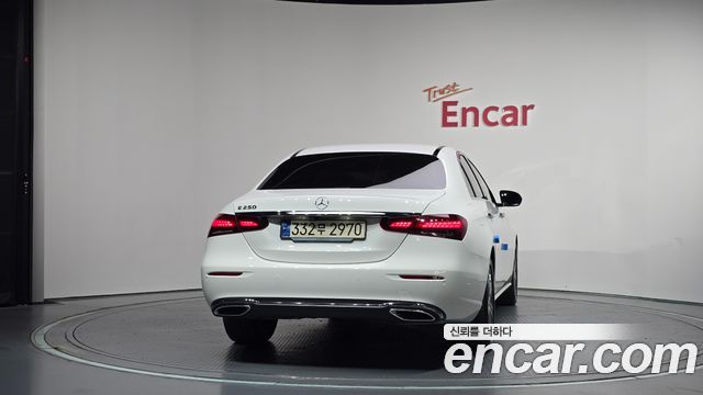 Mercedes-Benz E-Class из Кореи Encar