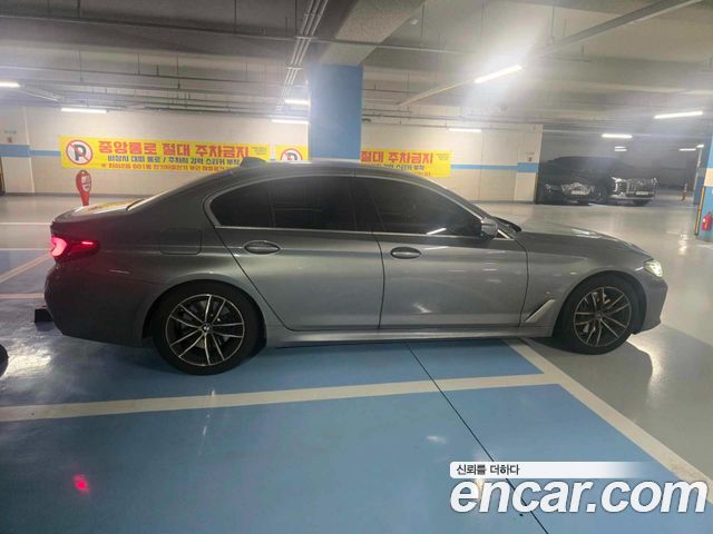 BMW 5-Series 523d xDrive M Sport — пробег 22 710 км — фото 4 из 5