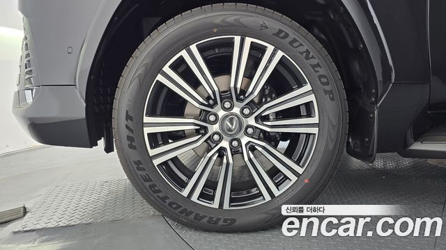 Lexus LX 700h Luxury — пробег 6 км — фото 5 из 5