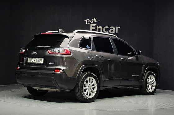 Jeep Cherokee 2.4 Longitude High AWD — пробег 80 257 км — фото 2 из 5